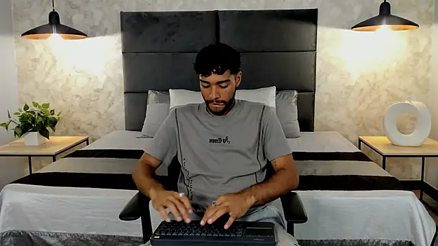 RaphaelDufort online show from 23, 9, 2025