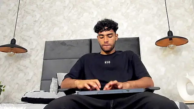 RaphaelDufort online show from 15, 10, 2025