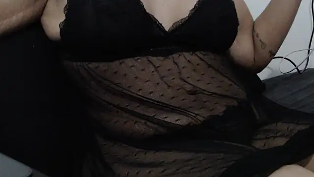 Snapshot of Luaproibida chatting on 8, 10, 2025 Luaproibida online show from 8, 10, 2025