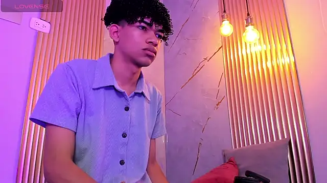 Ivone Rose  online show from 18, 11, 2025