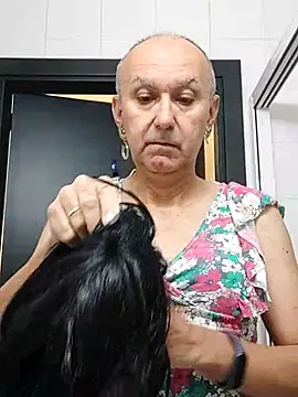 Snapshot of Emily_de_Carla chatting on 31, 10, 2025 Emily de Carla online show from 31, 10, 2025