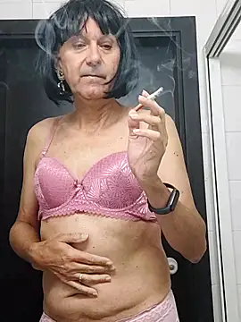 Snapshot of Emily_de_Carla chatting on 17, 10, 2025 Emily de Carla online show from 17, 10, 2025