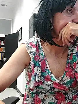 Snapshot of Emily_de_Carla chatting on 3, 11, 2025 Emily de Carla online show from 3, 11, 2025