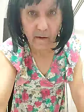 Snapshot of Emily_de_Carla chatting on 27, 11, 2025 Emily de Carla online show from 27, 11, 2025