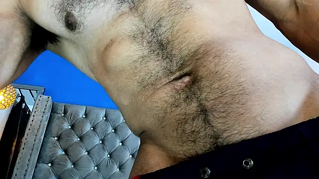 Snapshot of latinhotmuscle chatting on 19, 1, 2026 latinhotmuscle online show from 19, 1, 2026