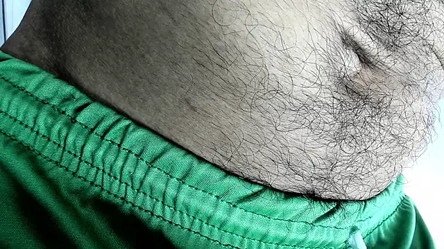 Snapshot of latinhotmuscle chatting on 25, 11, 2025 latinhotmuscle online show from 25, 11, 2025