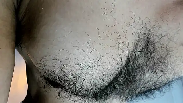 Snapshot of latinhotmuscle chatting on 27, 10, 2025 latinhotmuscle online show from 27, 10, 2025