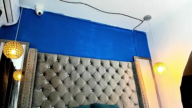 Snapshot of latinhotmuscle chatting on 14, 11, 2025 latinhotmuscle online show from 14, 11, 2025