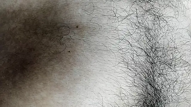 Snapshot of latinhotmuscle chatting on 3, 11, 2025 latinhotmuscle online show from 3, 11, 2025