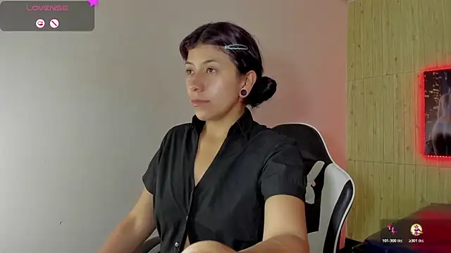 Raven Rouge  online show from 3, 2, 2026