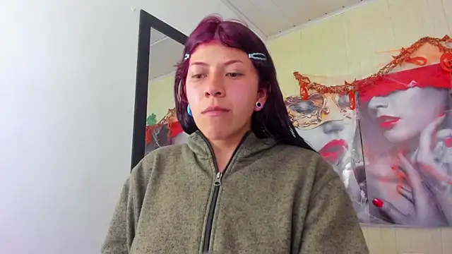 Raven Rouge  online show from 31, 10, 2025