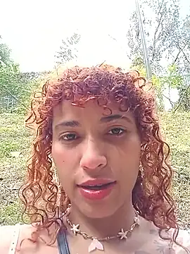 Vikyvoyeur online show from 19, 12, 2025