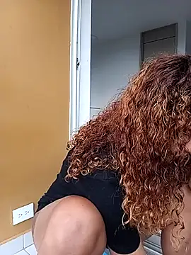 Vikyvoyeur online show from 9, 11, 2025