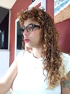 Vikyvoyeur online show from 25, 11, 2025