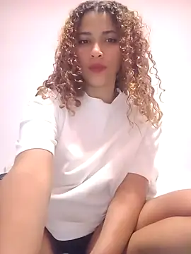 Vikyvoyeur online show from 10, 9, 2025