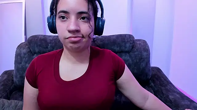 Snapshot of Nicol_Chang chatting on 15, 11, 2025 Nicol Chang online show from 15, 11, 2025