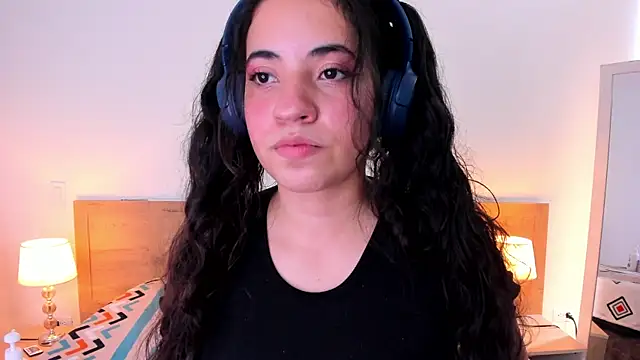 Snapshot of Nicol_Chang chatting on 30, 10, 2025 Nicol Chang online show from 30, 10, 2025