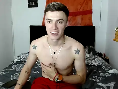 Snapshot of Ken_bigcock77 chatting on 4, 10, 2025 Ken bigcock77 online show from 4, 10, 2025
