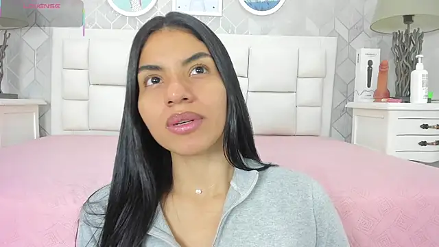 naia cox online show from 8, 11, 2025