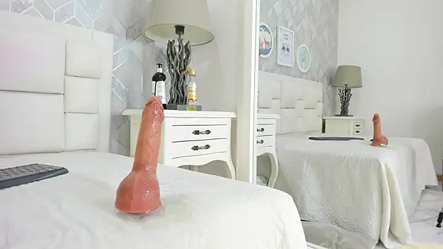 naia cox online show from 27, 3, 2026