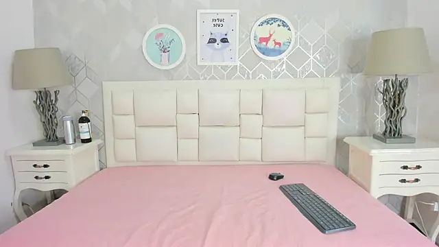 naia cox online show from 13, 3, 2026