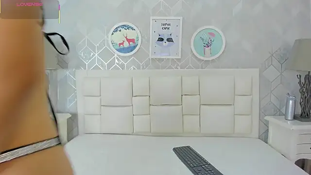 naia cox online show from 11, 4, 2026