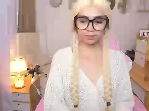 joyfulmartinaa online show from 7, 11, 2025