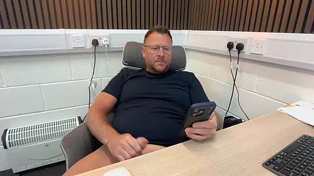 bilf1978 online show from 10, 4, 2026