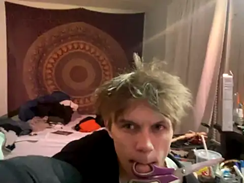 XanderOzzz online show from 4, 11, 2025