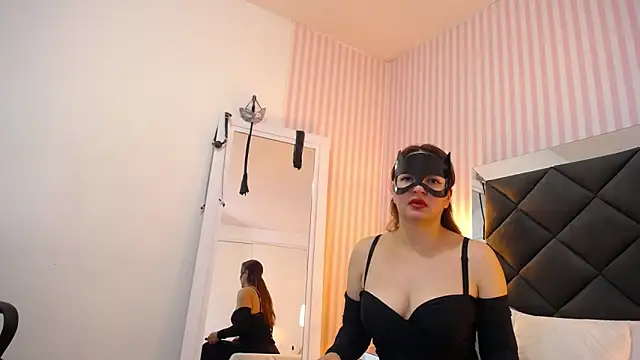 ViictoriaJones  online show from 31, 10, 2025