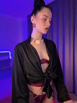 bigJuicyPussy online show from 10, 3, 2026