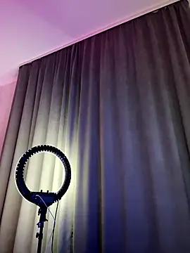 bigJuicyPussy online show from 14, 1, 2026