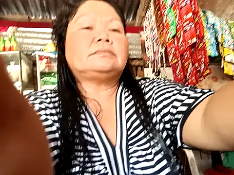 Snapshot of Mari_fvcks chatting on 1, 10, 2025 Mari fvcks online show from 1, 10, 2025