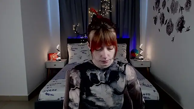 Snapshot of AveryLia chatting on 11, 9, 2025 AveryLia online show from 11, 9, 2025