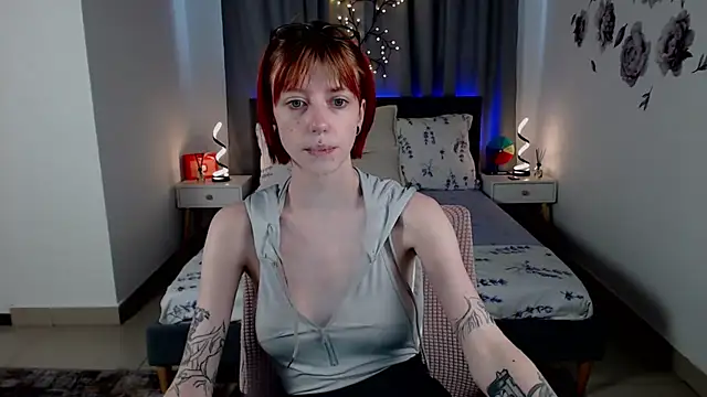 Snapshot of AveryLia chatting on 19, 9, 2025 AveryLia online show from 19, 9, 2025