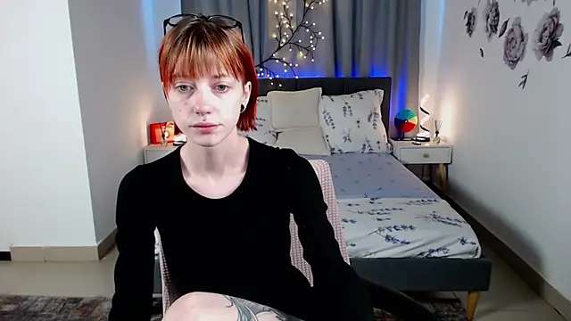 Snapshot of AveryLia chatting on 20, 9, 2025 AveryLia online show from 20, 9, 2025