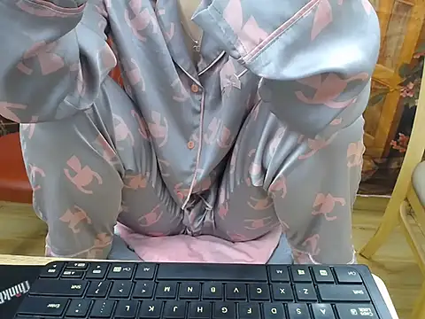 Lamoon 2k online show from 24, 10, 2025