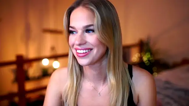 Snapshot of Emilyvanroessel chatting on 30, 10, 2025 Emilyvanroessel online show from 30, 10, 2025