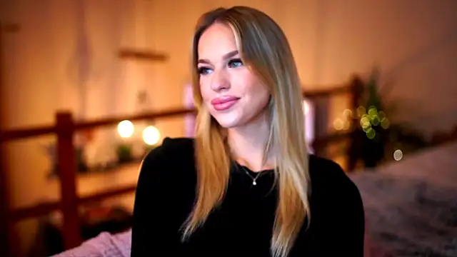 Snapshot of Emilyvanroessel chatting on 31, 10, 2025 Emilyvanroessel online show from 31, 10, 2025