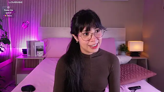 Snapshot of aprilqueenie chatting on 30, 5, 2026 aprilqueenie online show from 30, 5, 2026