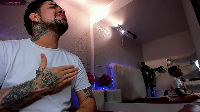 Littlepearl23 online show from 24, 11, 2025