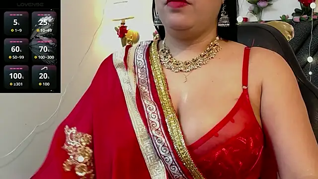 Snapshot of IndraKaur_ chatting on 28, 4, 2026 IndraKaur online show from 28, 4, 2026