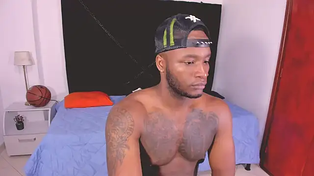 Snapshot of chrstian_lewis1 chatting on 13, 10, 2025 chrstian lewis1 online show from 13, 10, 2025