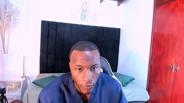 Snapshot of chrstian_lewis1 chatting on 30, 11, 2025 chrstian lewis1 online show from 30, 11, 2025