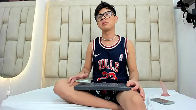 Felipe Cold online show from 8, 10, 2025