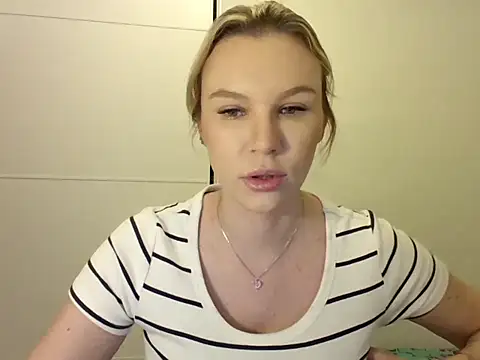 SadieBrilliance online show from 8, 10, 2025