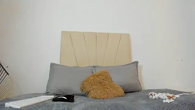  Miaa khalifa  online show from 4, 11, 2025