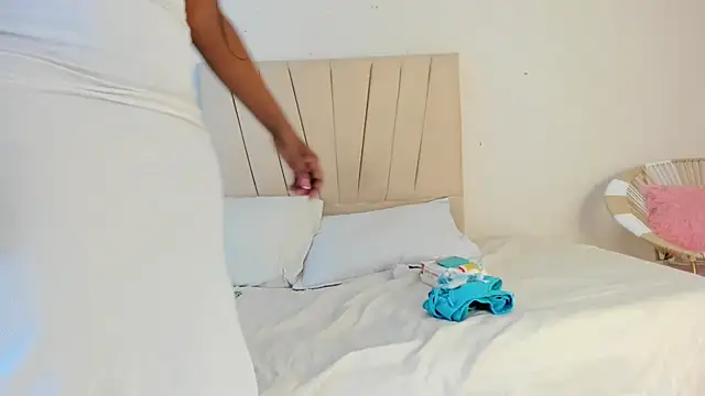  Miaa khalifa  online show from 27, 2, 2026