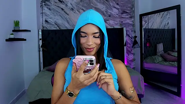 kitty collins  online show from 23, 4, 2026