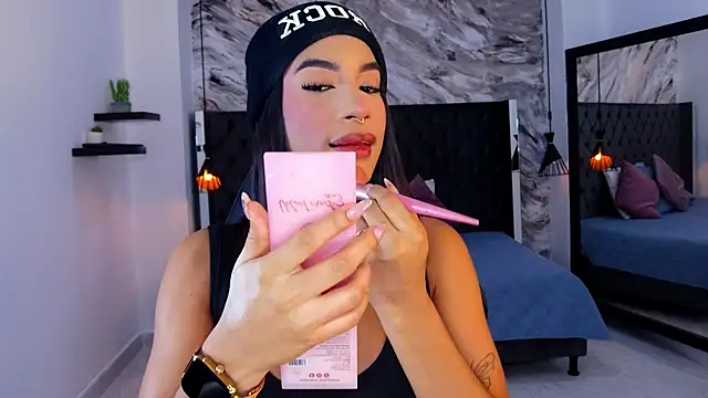 Snapshot of kitty_collins_ chatting on 12, 5, 2026 kitty collins online show from 12, 5, 2026
